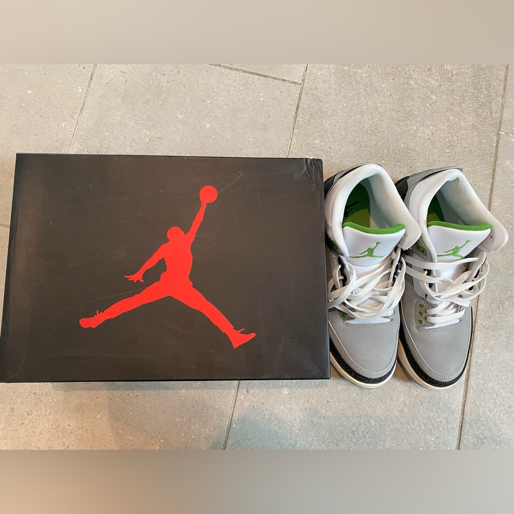 Jordan 3 Chlorophyll US8